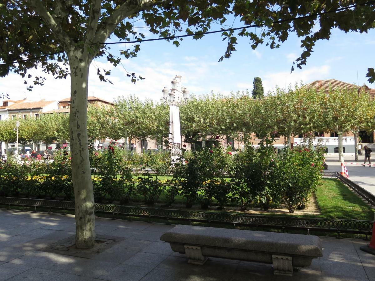 אלקאלה דה הנארס La Casa Tahona Plaza De Cervantes מראה חיצוני תמונה